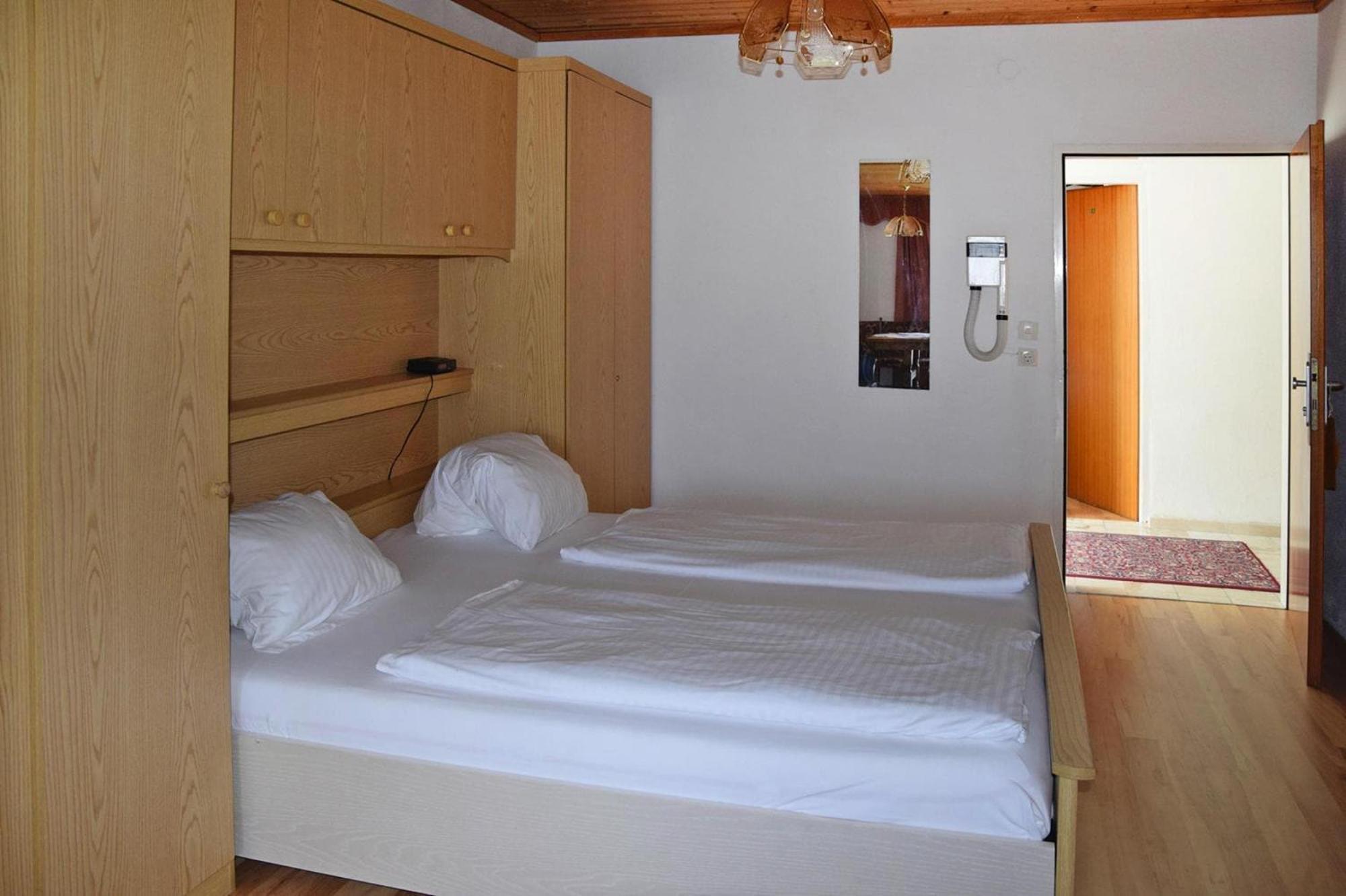 Apartment In Podersdorf Am See With A Bicycle Storage Exterior foto