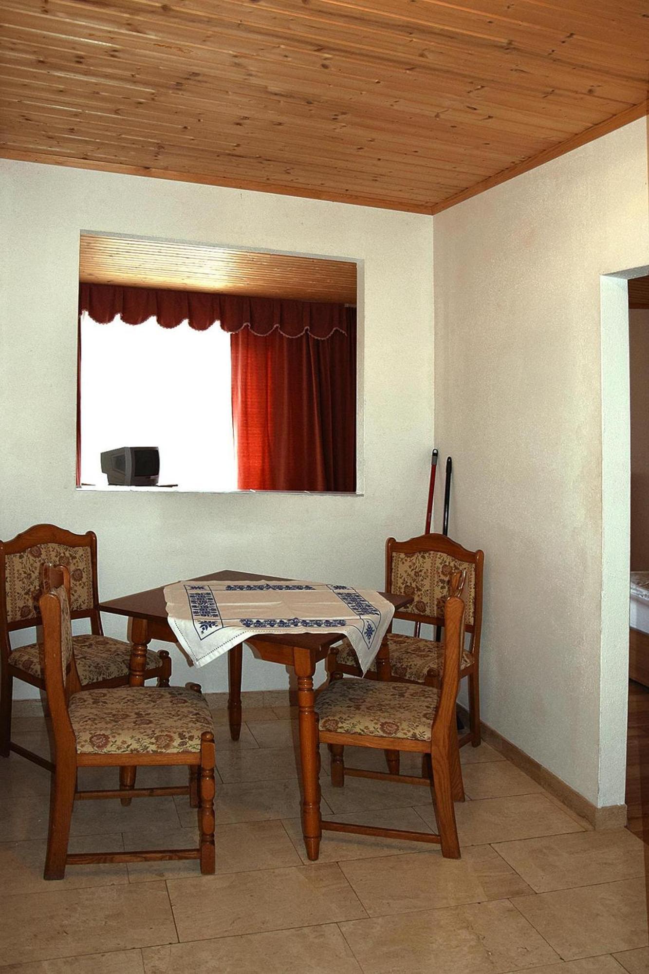 Apartment In Podersdorf Am See With A Bicycle Storage Exterior foto